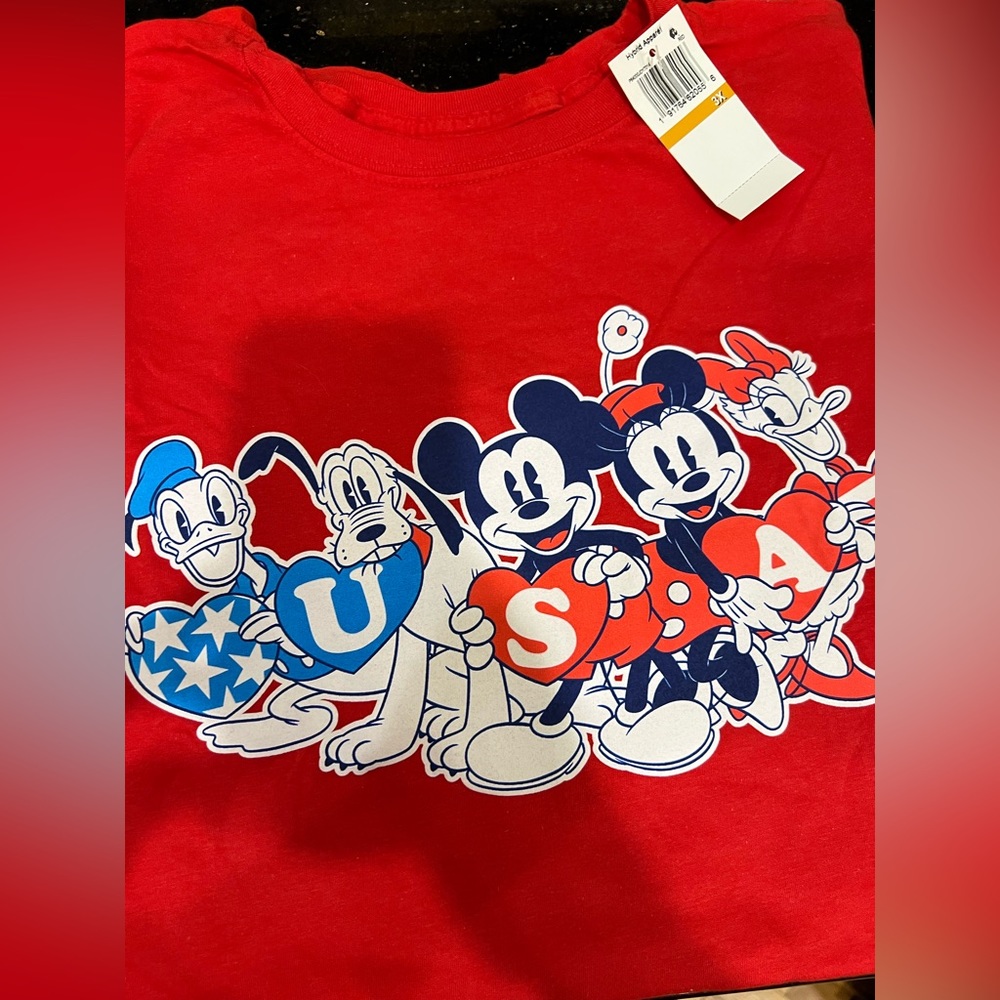 Women’s Disney USA shirt- NWT